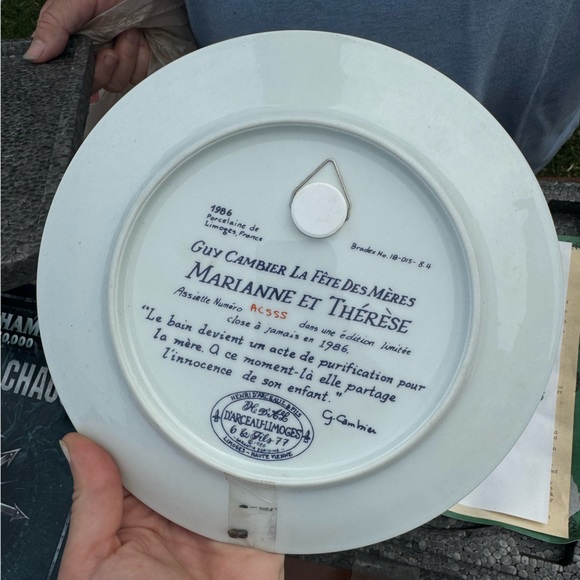 GUY CAMBIER LA FÊTE DES MÈRES MARIANNE ET THÉRÈSE Vintage Plate - Picture 1 of 3